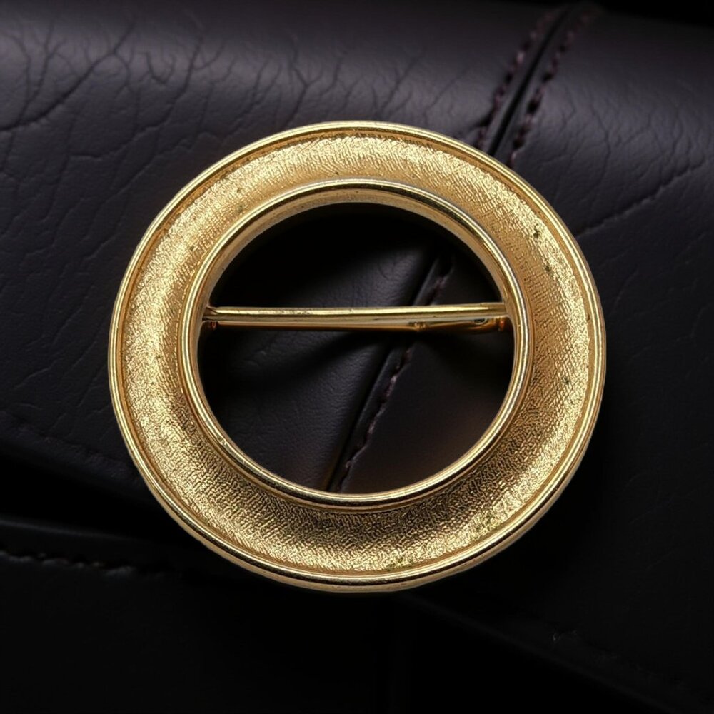 Vintage Mid 1939 –1955 Crown Trifari Circular Textured Brushed Brooch Pin